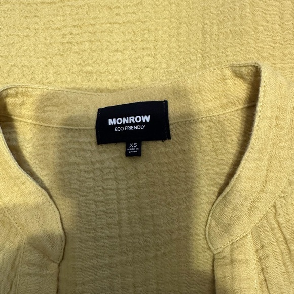 Monrow Gauze Sleeveless Top in Color “Avacado” Size X-Small - Picture 7 of 8